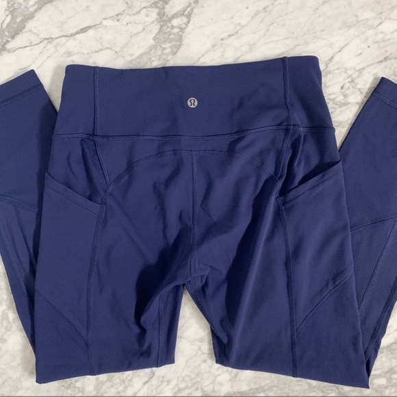 Lululemon All The Right Places Leggings Size 8 - Picture 8 of 8